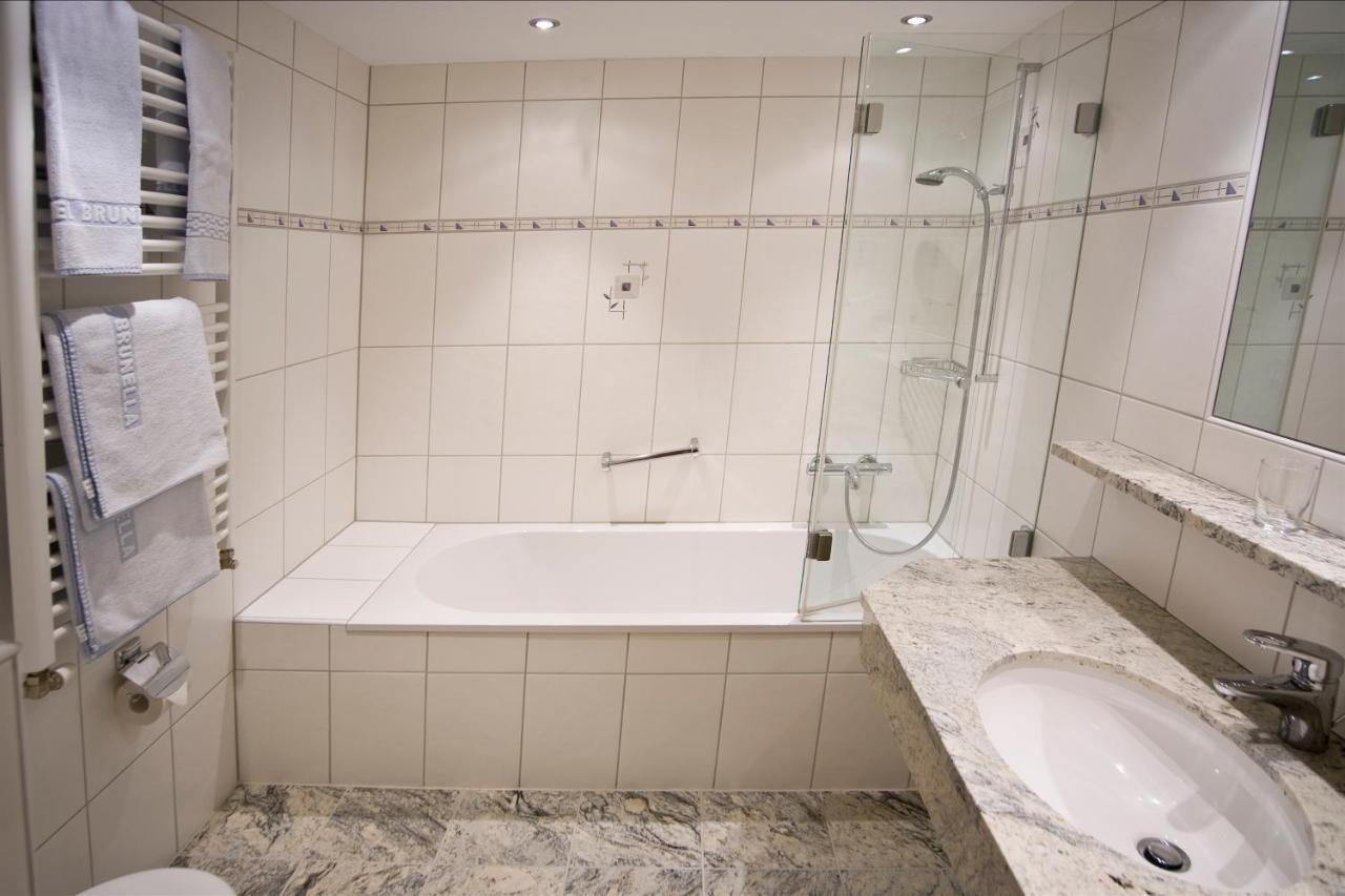 Hotel Brunella Vandans Bagian luar foto