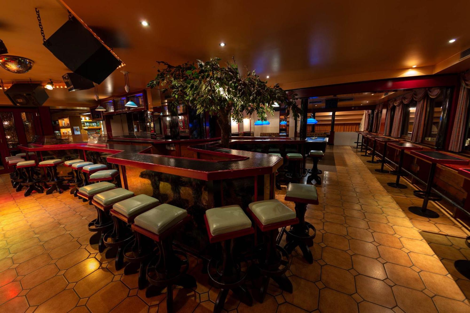 Hotel Brunella Vandans Bagian luar foto